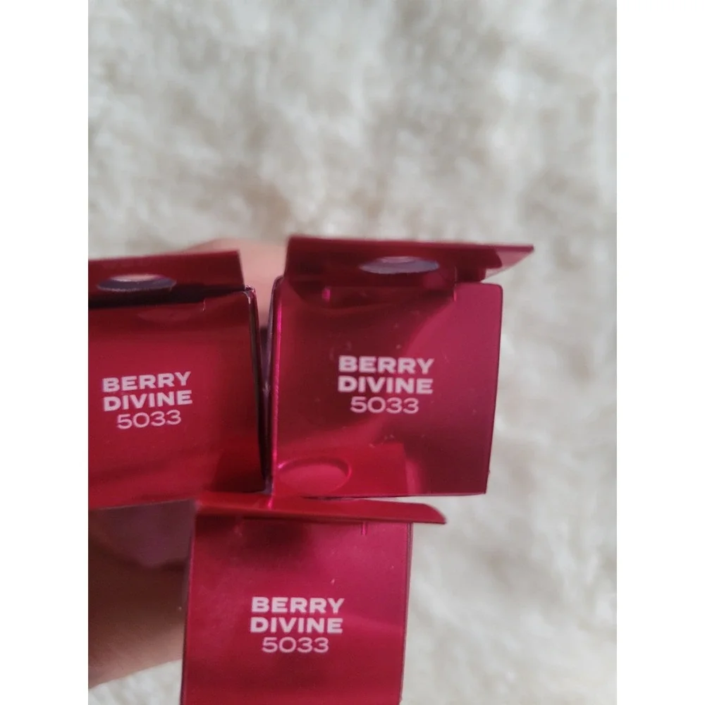 Hard Candy Glosstopia Lip Repair Oil Berry Divine 5033 0.17 fl oz Lot of 3 New